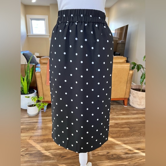 J. Crew Dresses & Skirts - J. Crew Black and White Polka Dot Pencil Skirt